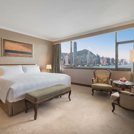 Marco Polo Hongkong Hotel Eksteriør bilde A bedroom at the Mandarin Oriental, Hong Kong