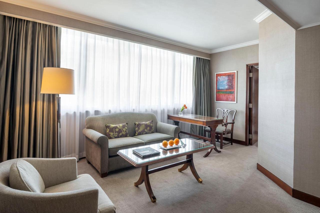 Marco Polo Hongkong Hotel Eksteriør bilde A suite at the InterContinental