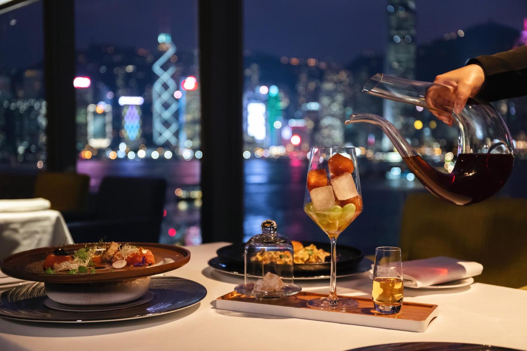 Marco Polo Hongkong Hotel Eksteriør bilde The view from the restaurant