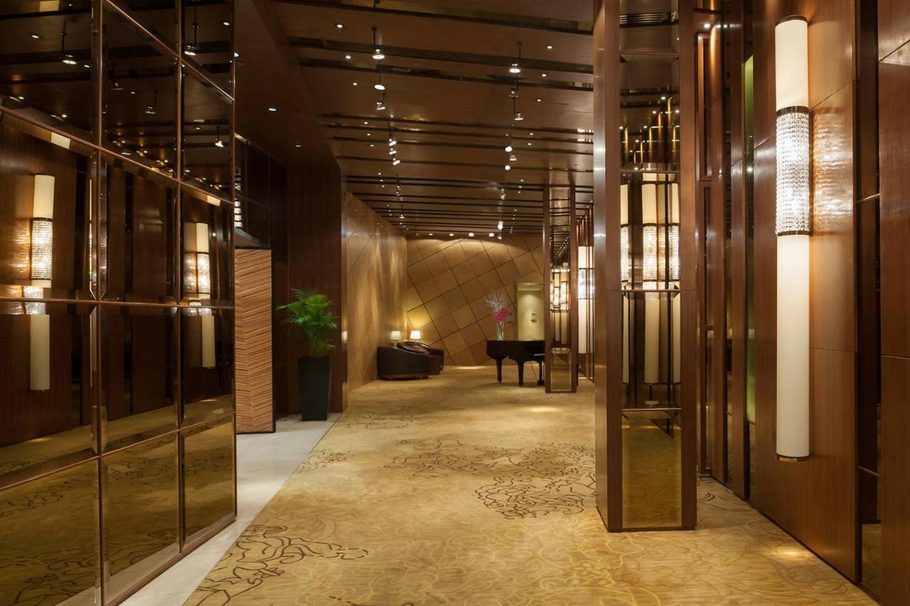 Marco Polo Hongkong Hotel Eksteriør bilde The lobby of the hotel